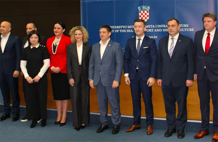 Slika /slike/foto 10_25/foto PPVRH P-UG ALT VOZILA JGPP 28-10_25/nsl PPVRH P-UG ALT VOZILA JGPP 28-10_25.JPG